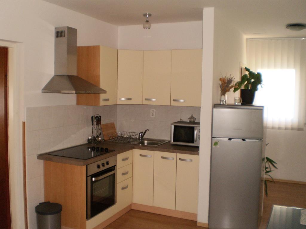 Apartments Vala ロゴズニッツァ エクステリア 写真